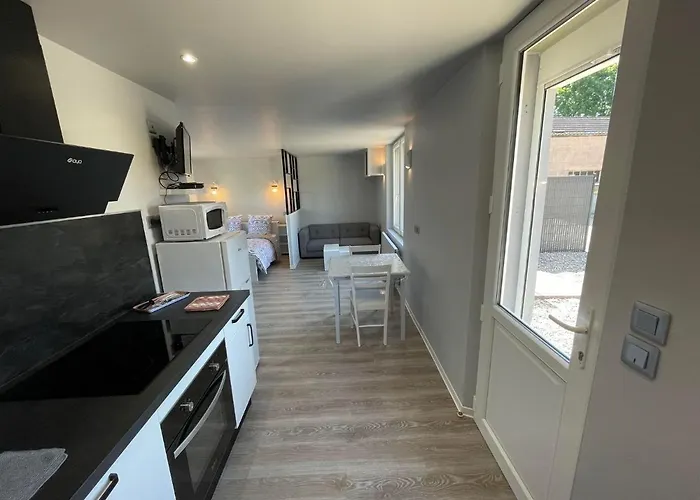 Nyaraló Joy Bourseville