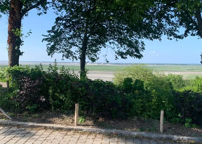 Nyaraló Joy Bourseville